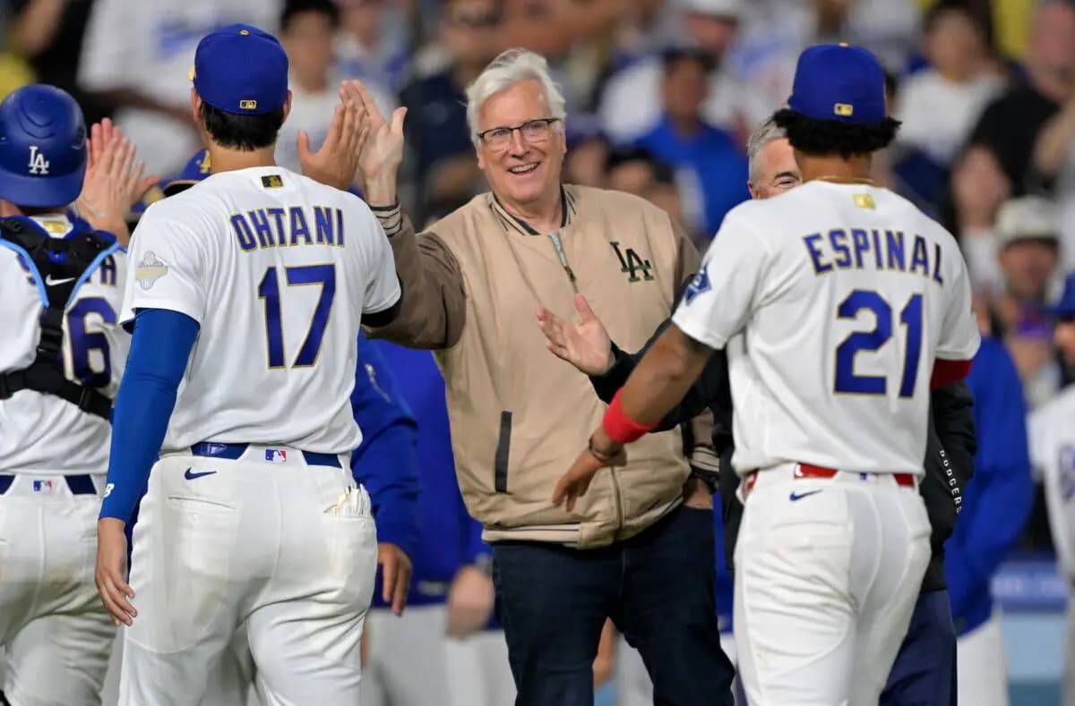 Los Dodgers en el centro de la batalla por el tope salarial previo al nuevo acuerdo de la MLB