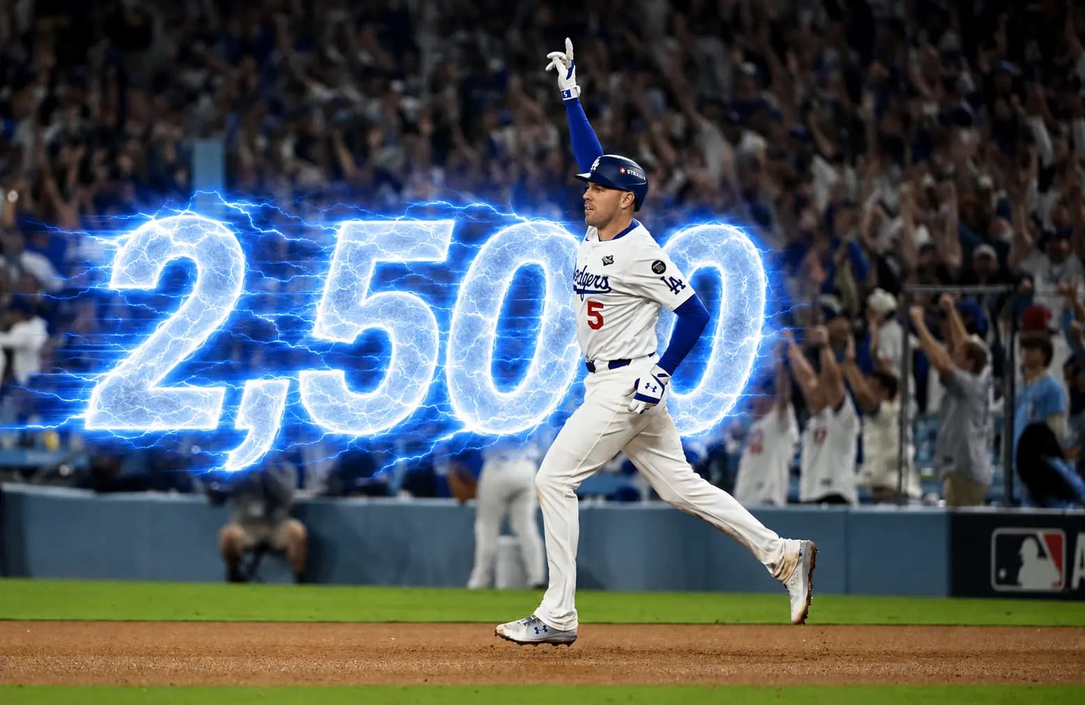 Freddie Freeman alcanza los 2,500 hits, pero su familia lo hace dudar sobre ir por los 3,000