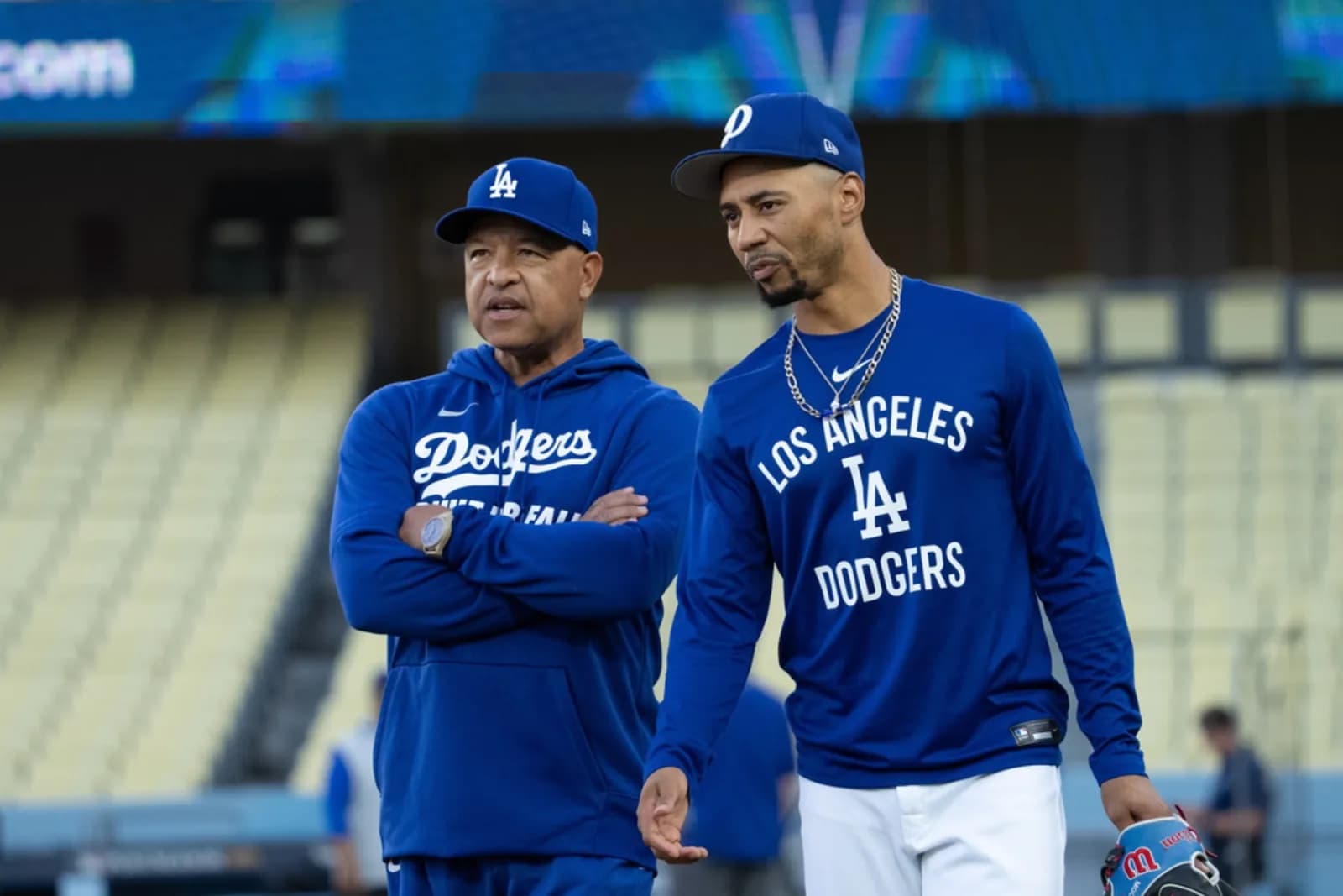 Mookie Betts quiere a Dave Roberts hasta 2032 y el manager ya piensa en su retiro